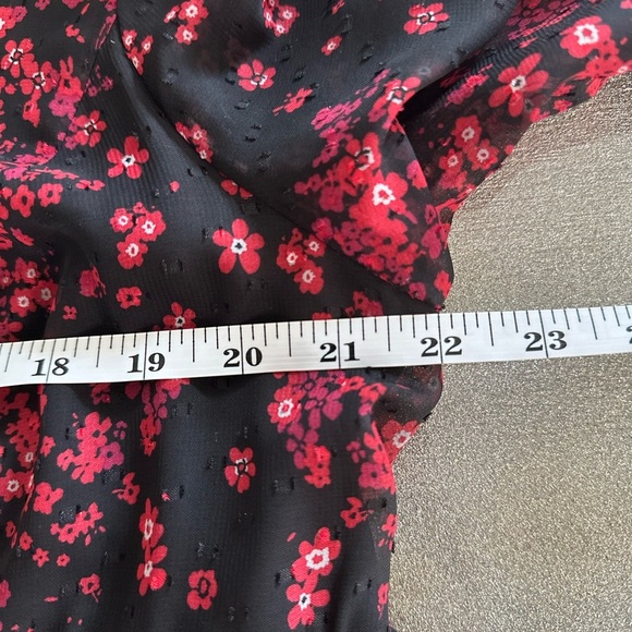 Maison Tara Black and Red Floral Dress (797) - Picture 10 of 15